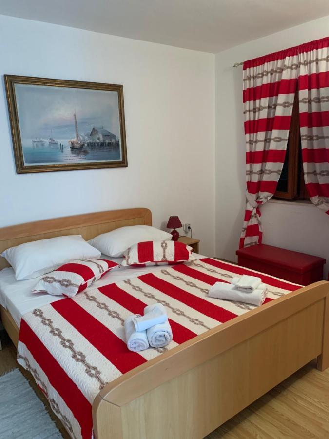 Holiday Apartments Lucic - Feels Like Home, Away From Home Ražanj Exterior foto