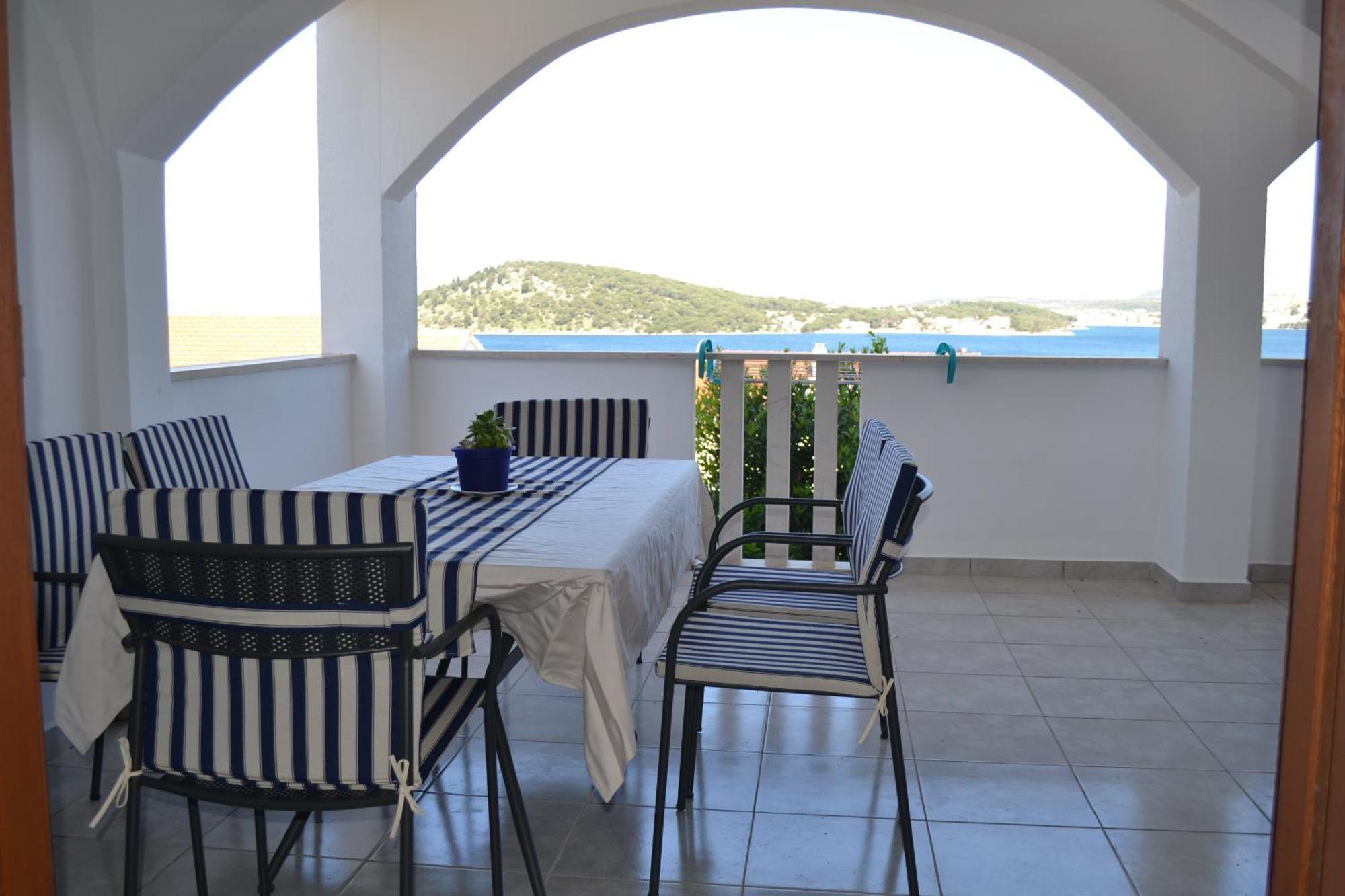 Holiday Apartments Lucic - Feels Like Home, Away From Home Ražanj Exterior foto